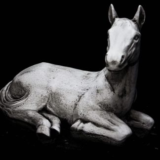 Cal culcat/ patinat-alb