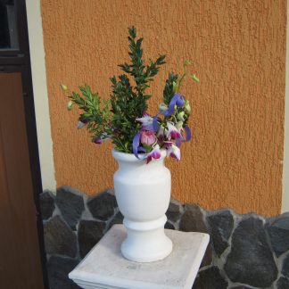 Ghiveci model vaza-alb/colorat-cod-G 13